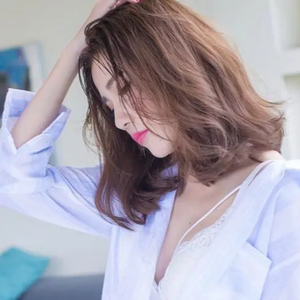 娇小白嫩的×XXx性英
